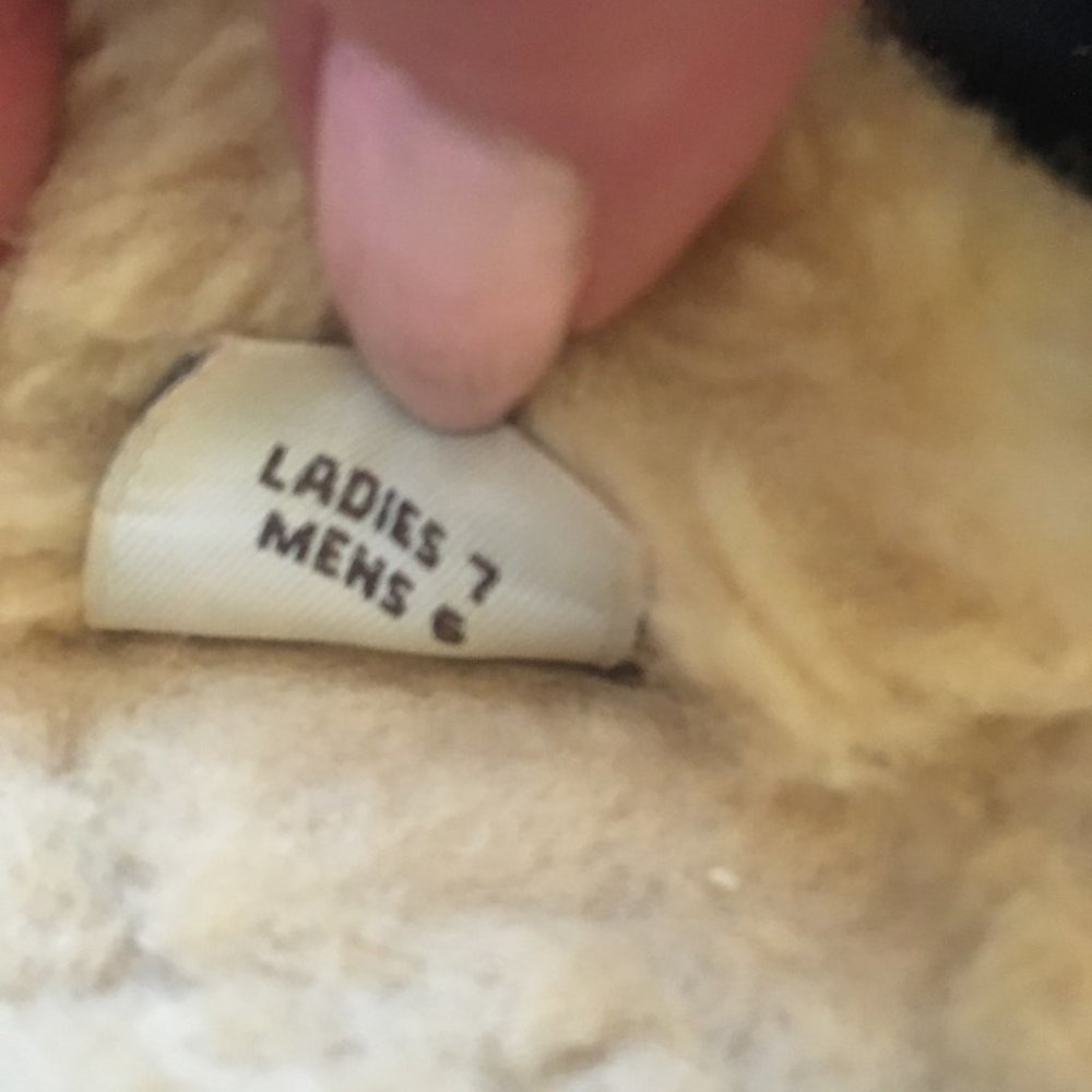 Ugg Sheepskin Scuffs, Barely Worn, Wm. Size 6.5 -… - image 5